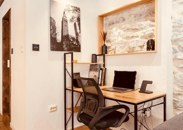 Toompea Castle Hideaway Таллин